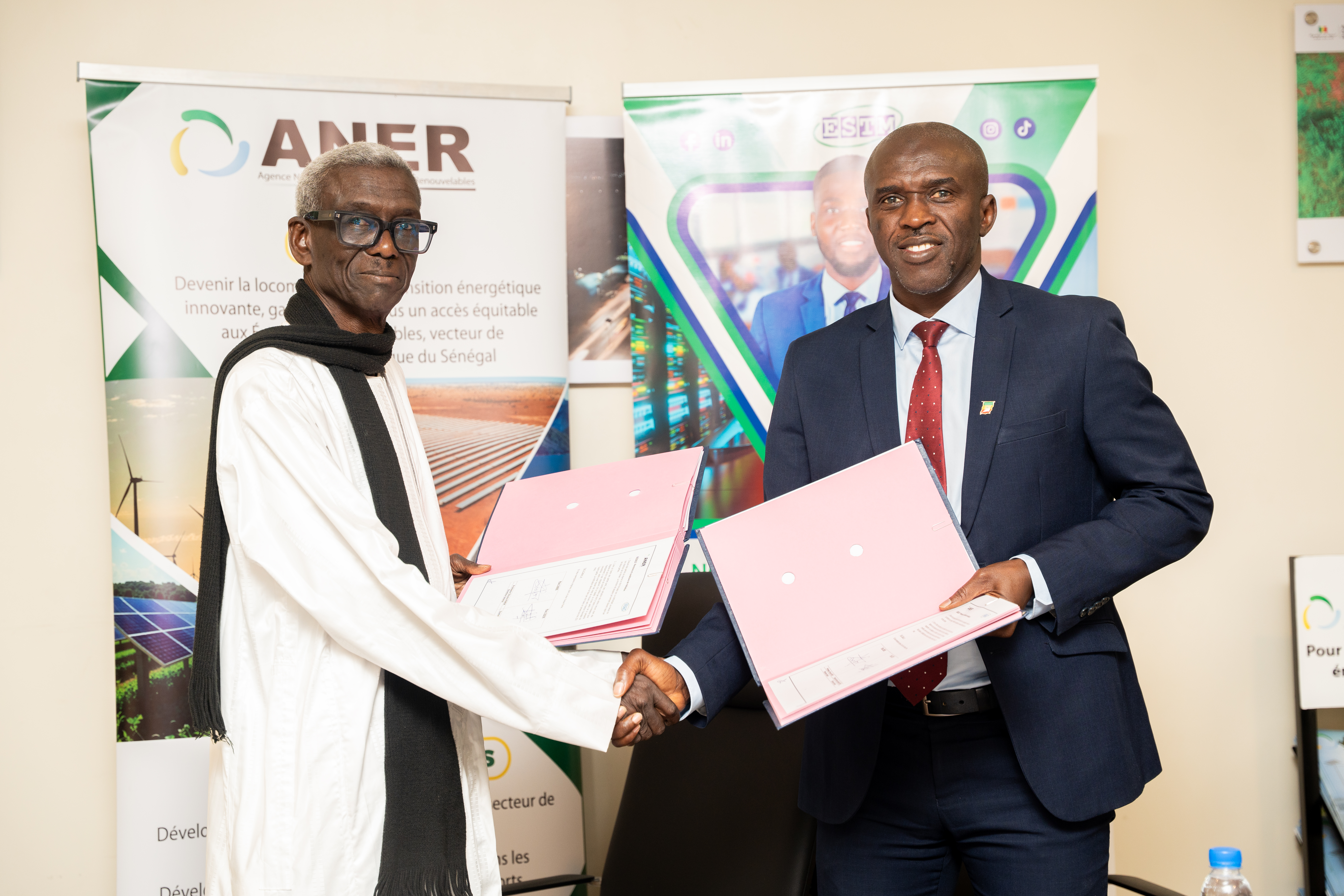 Signature de convention de partenariat entre l'ESTM et Agence Nationale pour les Energies Renouvelables (ANER)